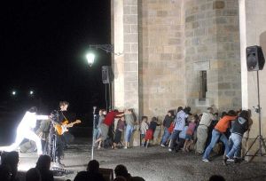 2008  