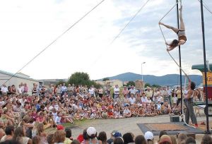 2008  
