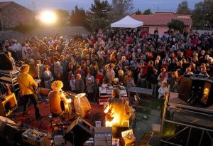 2010  