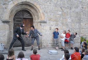 2010  