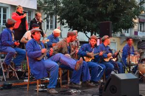 big ukulele syndicate  