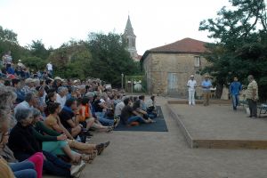 artsenicmum theatre  