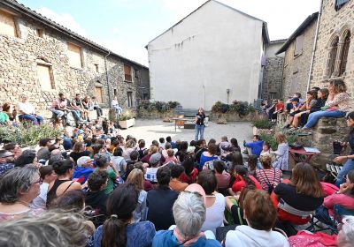 La Belle Ogresse au Bois Dormant · L'amicale des Misanthropes